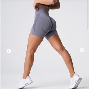 NVGTN grey contour seamless shorts